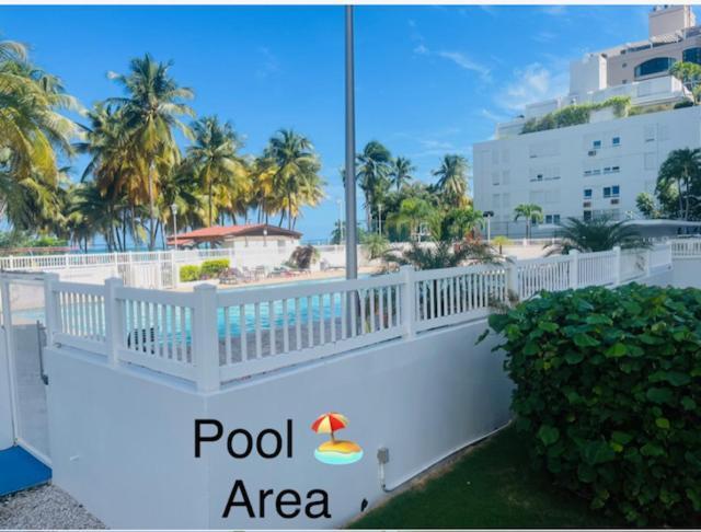 Isla Verde Frente A La Playa Y Piscina, Centrico Y Accesible 산후안 외부 사진